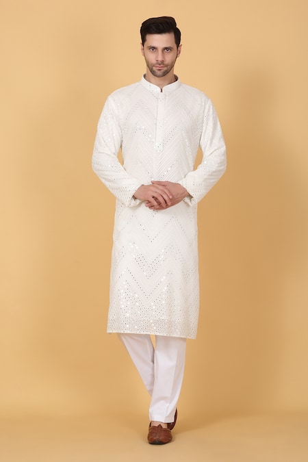 Buy_Aham-Vayam_White Cotton Mirrors, Embroidery Zig Zag Kurta Set 