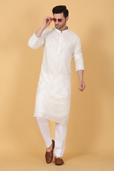 Shop_Aham-Vayam_White Cotton Mirrors, Embroidery Zig Zag Kurta Set 