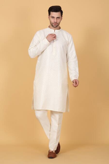 Buy_Aham-Vayam_Cream Cotton Sequins, Embroidery Diagonal Stripe Kurta Set 