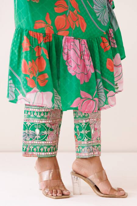 Buy_Kisakshi Jaipur_Green Crepe Pearls, Beads, Sequins, Embroidery One Floral Embellished Kurta Set _Online_at_Aza_Fashions