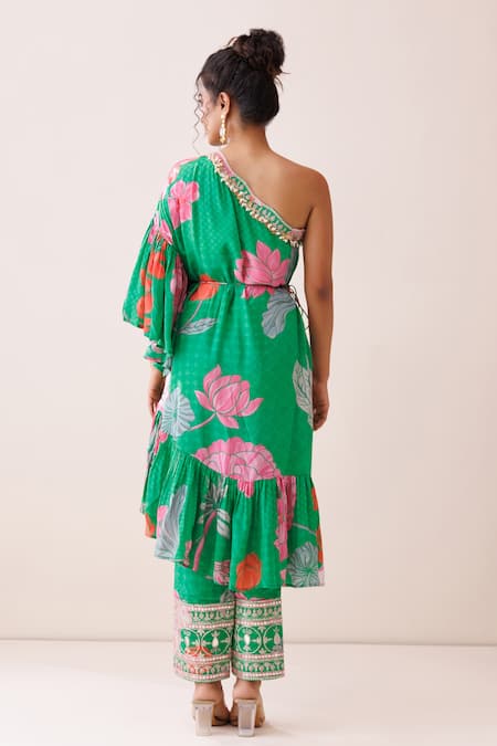 Kisakshi Jaipur One Shoulder Floral Embellished Kurta Set 