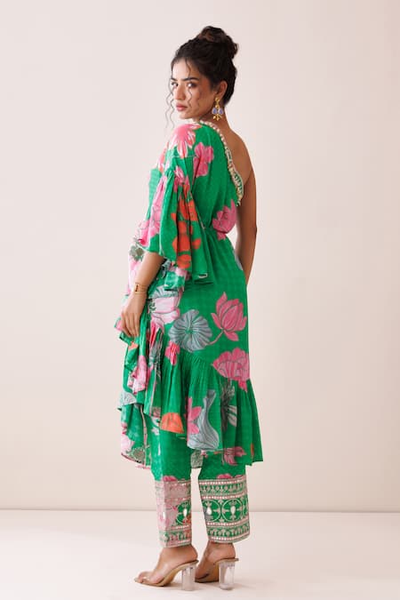 Buy_Kisakshi Jaipur_Green Crepe Pearls, Beads, Sequins, Embroidery One Floral Embellished Kurta Set 