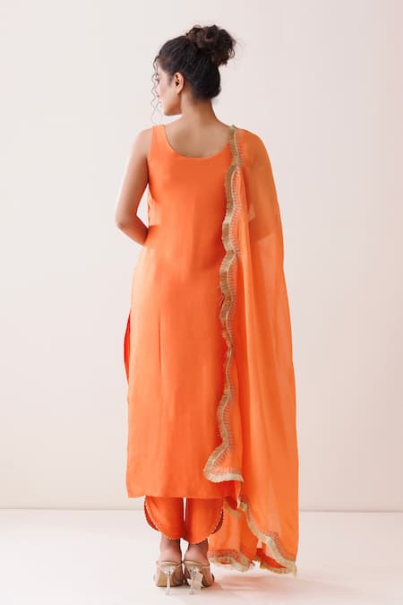 Kisakshi Jaipur Embroidered Kurta Set with Tulip Pant 