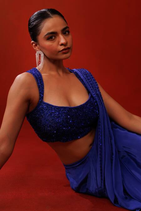 Kisakshi Jaipur_Blue Crepe Sequins Scoop Neck Embellished Pre-draped Slit Saree _at_Aza_Fashions