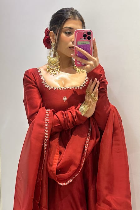 Buy_Kisakshi Jaipur_Red Chanderi, Organza Sequins, Zari, Embroidery Square Neck Anarkali Pant Set _Online_at_Aza_Fashions