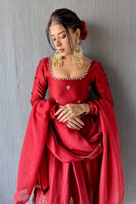 Shop_Kisakshi Jaipur_Red Chanderi, Organza Sequins, Zari, Embroidery Square Neck Anarkali Pant Set _Online_at_Aza_Fashions