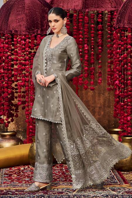 Buy_Lashkaraa_Gray Organza, Net Embroidery, Sequins, Zari V-neck Floral Kurta Pant Set_Online_at_Aza_Fashions