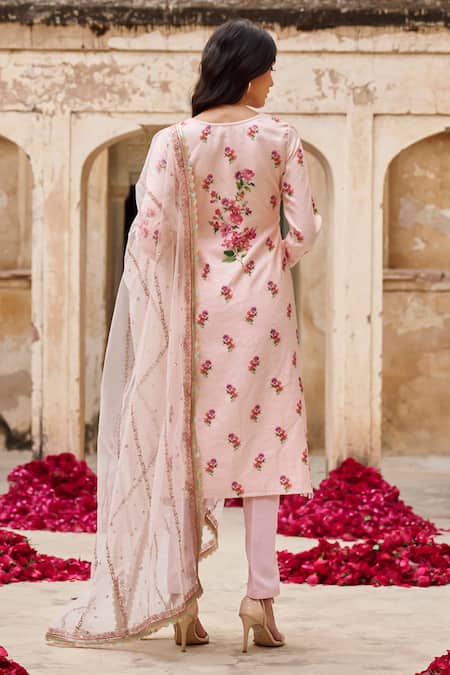 Lashkaraa Floral Sequin Embroidered Kurta Pant Set 