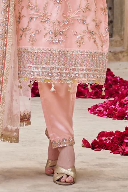 Buy_Lashkaraa_Pink Net, Satin Sequins, Zari Split V-neck Floral Embroidered Kurta Set _Online_at_Aza_Fashions