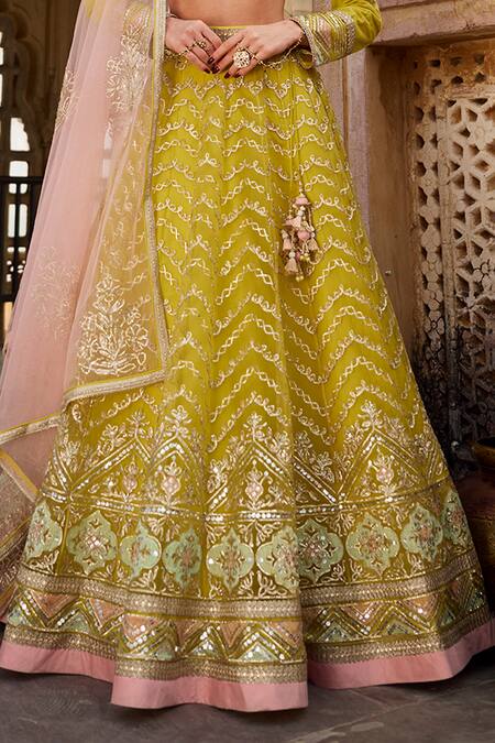 Lashkaraa_Yellow Net Sequins, Zari, Embroidery Round Neck Floral Lehenga Set_Online_at_Aza_Fashions