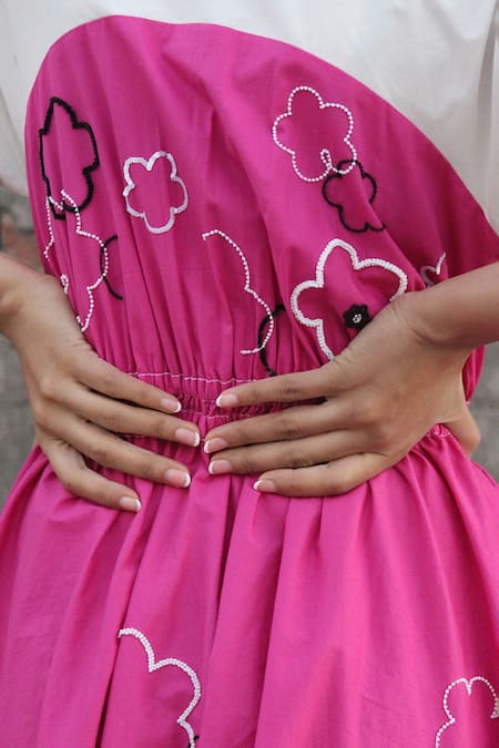 Buy_Leh Studios_Pink Cotton Beads, Sequins Collared Ditsy Floral Embroidered Midi Dress 