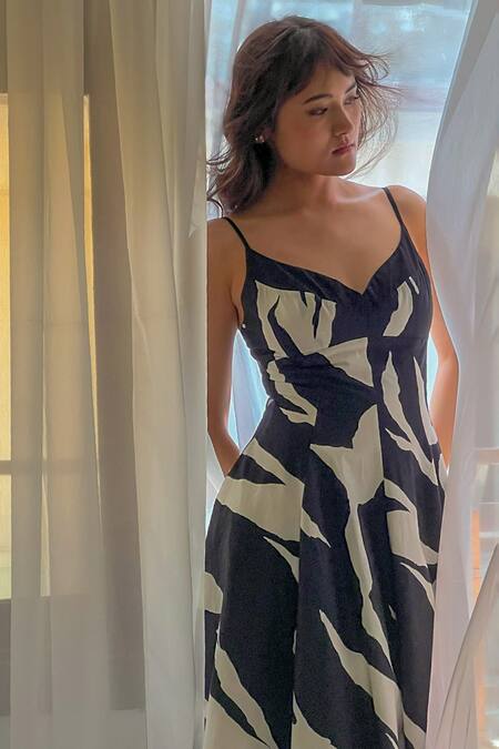 Shop_Leh Studios_Black Cotton Plunge Neck Abstract Print Midi Dress _Online_at_Aza_Fashions