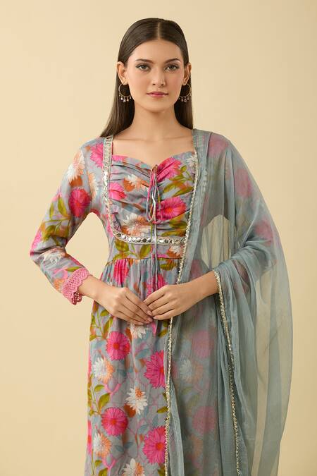 Bairaas_Gray Cotton, Chiffon Embroidery Sweetheart Bougainvillea Bloom Print Kurta Set_Online_at_Aza_Fashions