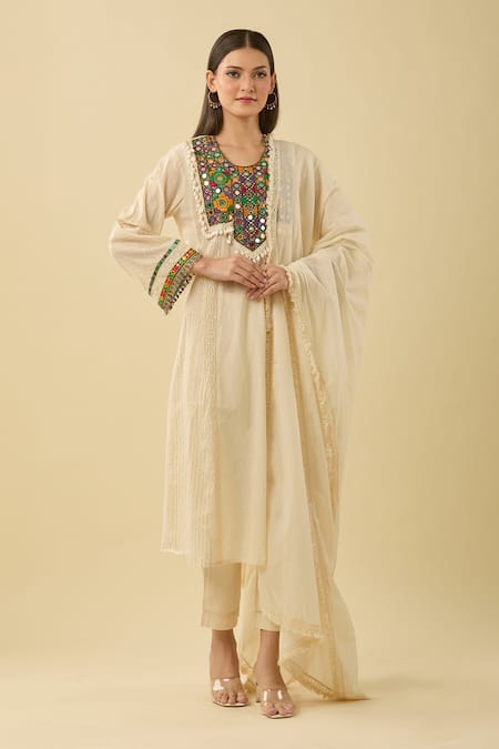 Ekavira_Ivory Mirrors, Embroidery Round Neck A-line Kurta Set _at_Aza_Fashions