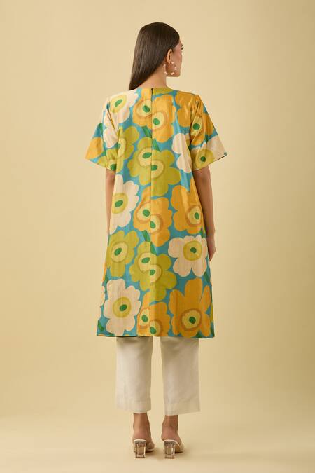 Shop Fuga Multi Color Cotton Round Neck Floral Print Kurta Set With Pant at Aza Fashions Shop_Fuga_Multi Color Cotton Round Neck Floral Print Kurta Set With Pant_at_Aza_Fashions