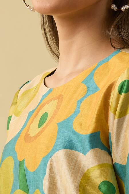 Fuga Multi Color Cotton Round Neck Floral Print Kurta Set With Pant Online at Aza Fashions Fuga_Multi Color Cotton Round Neck Floral Print Kurta Set With Pant_Online_at_Aza_Fashions