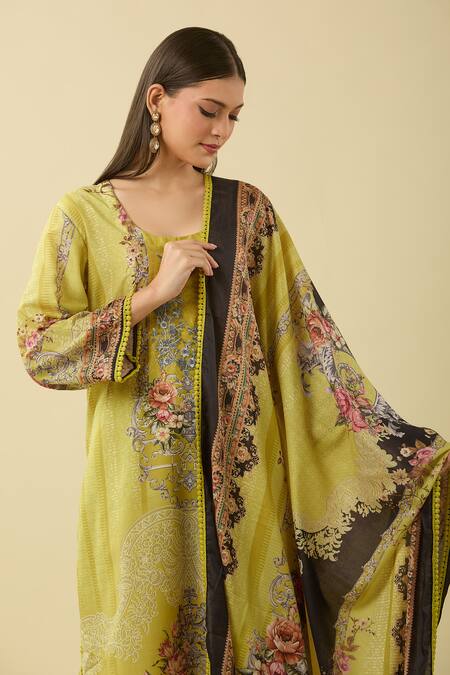 Gulabo Jaipur Green Cotton Embroidery Round Neck Floral Vintage Print Kurta Set at Aza Fashions Gulabo Jaipur_Green Cotton Embroidery Round Neck Floral Vintage Print Kurta Set_at_Aza_Fashions