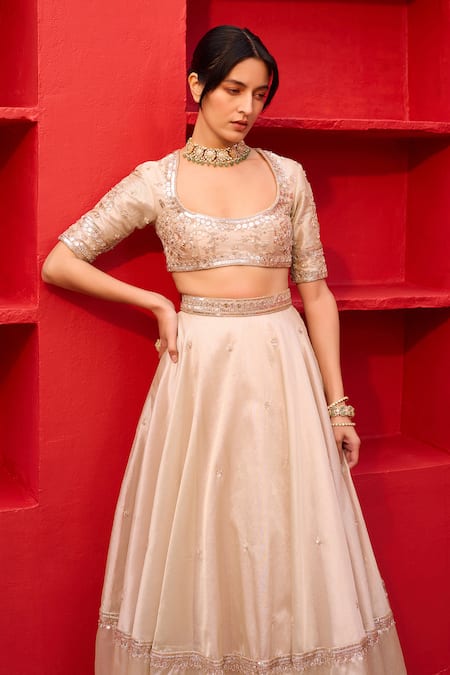 Buy_Zoon_Gold Satin, Organza, Crepe, Tissue Sequins, Embroidery Scoop Aari Lehenga Set 