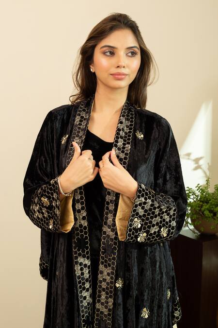 House Of Inari_Black Honey Bee Embroidered Cape _Online_at_Aza_Fashions
