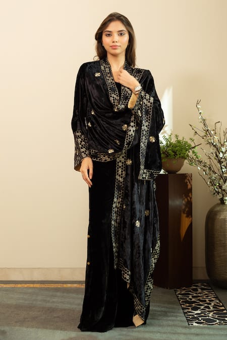 House Of Inari Black Honey Bee Embroidered Cape 