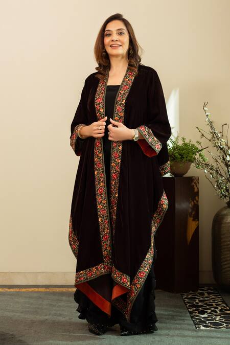 House Of Inari Brown Amber Velvet Parsi Gara Cape Online at Aza Fashions House Of Inari_Brown Amber Velvet Parsi Gara Cape _Online_at_Aza_Fashions