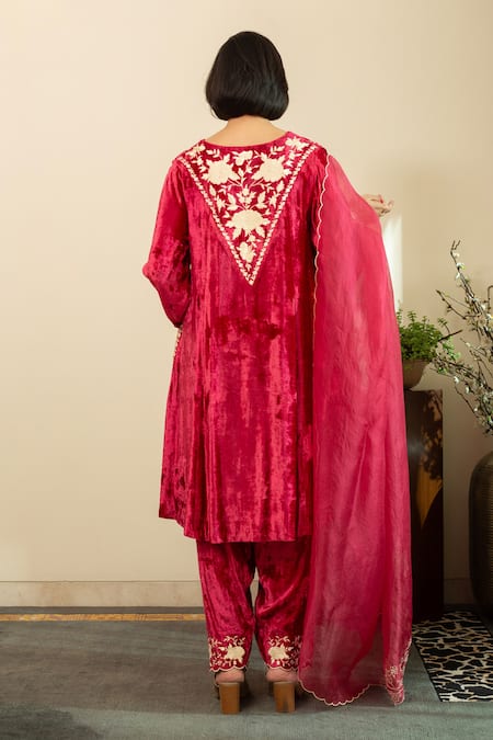 House Of Inari Flared Sleeve Parsi Gara Kurta Set 