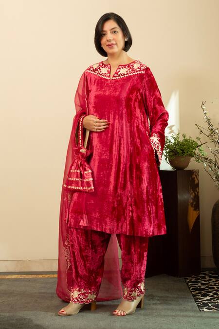 House Of Inari_Pink Velvet, Maheshwari Embroidery Round Neck Flared Sleeve Parsi Gara Kurta Set _Online_at_Aza_Fashions