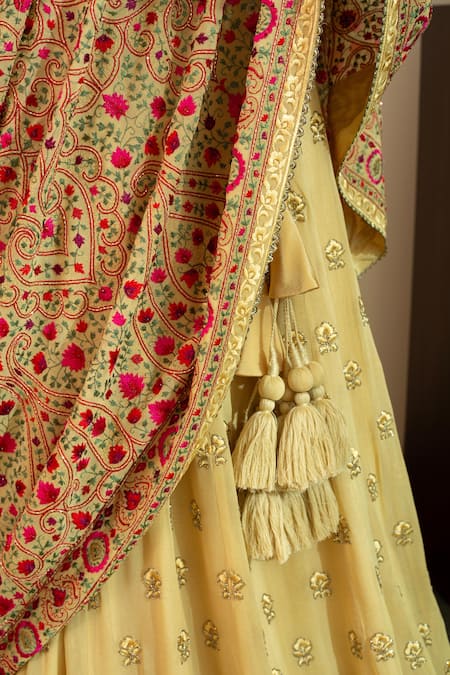 Buy_House Of Inari_Beige Silk, Georgette Embroidery, Tassels V-neck Lehenga Set With Dupatta _Online_at_Aza_Fashions