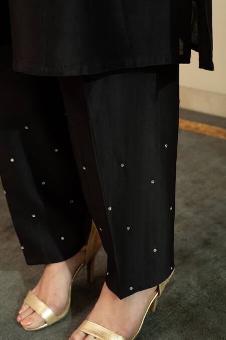 House Of Inari_Black Chanderi Embroidery, Sequins Round Neck Aari Patch Kurta Pant Set _Online_at_Aza_Fashions