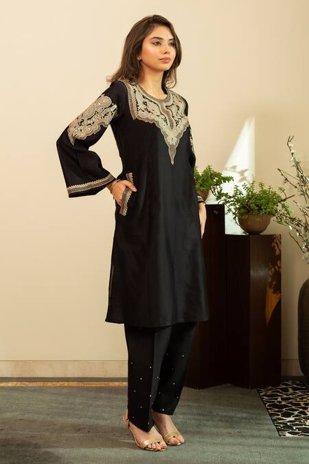Shop_House Of Inari_Black Chanderi Embroidery, Sequins Round Neck Aari Patch Kurta Pant Set _Online_at_Aza_Fashions