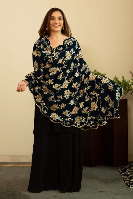 House of Inari Scallop Border Velvet Stole 
