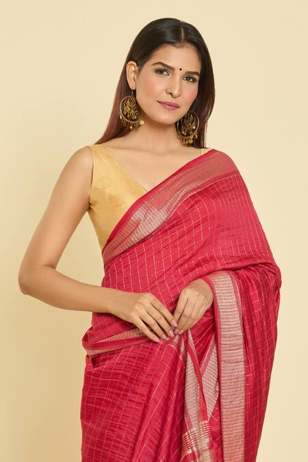 Samyukta Singhania Maroon Chanderi Checks Pattern Saree With Unstitched Blouse Piece at Aza Fashions Samyukta Singhania_Maroon Chanderi Checks Pattern Saree With Unstitched Blouse Piece_at_Aza_Fashions