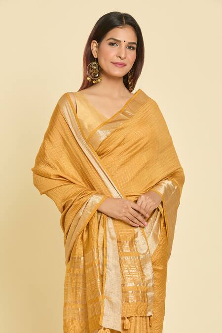 Samyukta Singhania_Yellow Chanderi Checkered Saree With Unstitched Blouse Piece _at_Aza_Fashions