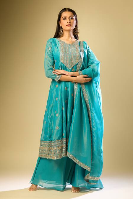 Samyukta Singhania_Green Silk Embroidery, Sequins Round Neck A-line Kurta Set_Online_at_Aza_Fashions