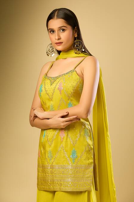 Samyukta Singhania Yellow Chiffon Embroidery, Zari Collared Self Woven Kurta Palazzo Set at Aza Fashions Samyukta Singhania_Yellow Chiffon Embroidery, Zari Collared Self Woven Kurta Palazzo Set_at_Aza_Fashions