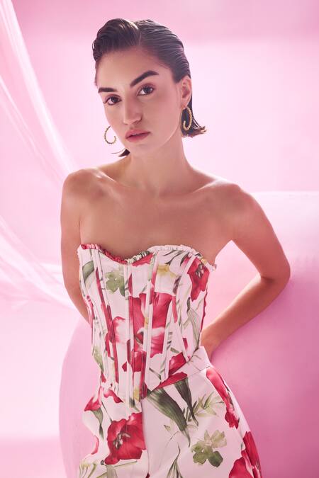 Buy July Issue White Cotton Satin Sweetheart Neck Floral Print Corset And High Waisted Shorts Set Online at Aza Fashions Buy_July Issue_White Cotton Satin Sweetheart Neck Floral Print Corset And High Waisted Shorts Set _Online_at_Aza_Fashions