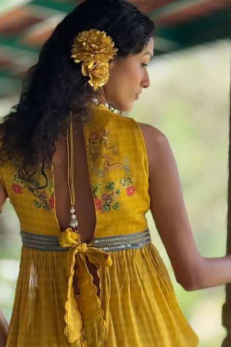 Basil Leaf_Mustard Chiffon Embroidery V-neck Peplum Kurta Set _Online_at_Aza_Fashions