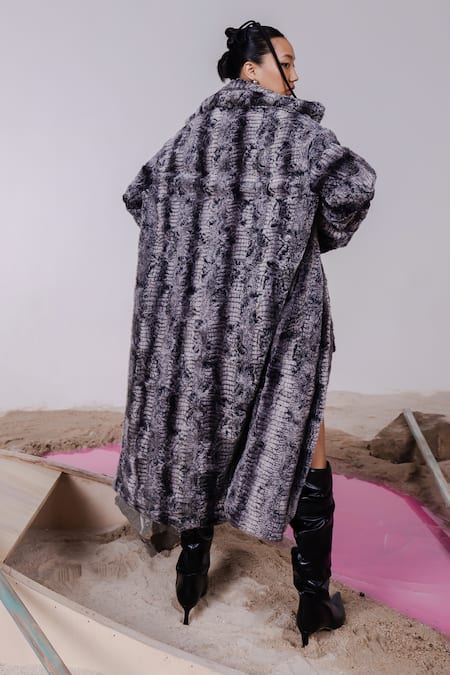 July Issue Faux Fur Jacket & Mini Skirt Set 