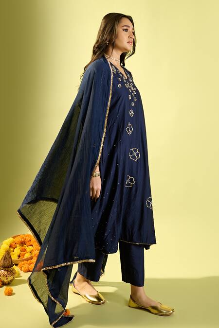 Komal Shah_Navy Cotton Embroidery V-neck Blue Kurta And Pant Set _at_Aza_Fashions