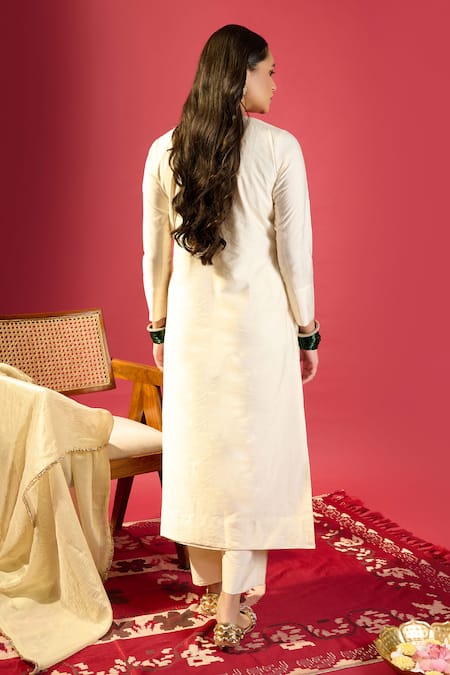 Shop_Komal Shah_Off White Chanderi, Silk, Tissue Embroidery Round Neck Royal Blue Kurta Set _at_Aza_Fashions