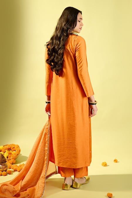 Komal Shah Orange Hand Embroidered Kurta Set 