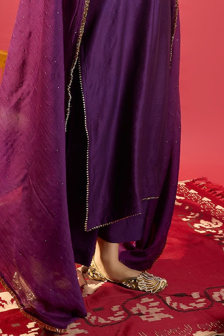Shop_Komal Shah_Purple Embroidery Round Neck Hand Deep Kurta Set _Online_at_Aza_Fashions