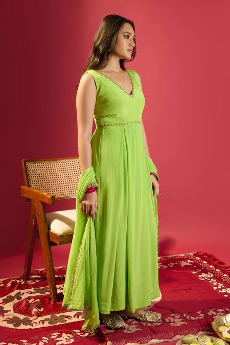 Shop_Komal Shah_Lavender Crepe, Georgette Embroidery V-neck Lime Green Box Pleat Kurta Set _Online_at_Aza_Fashions