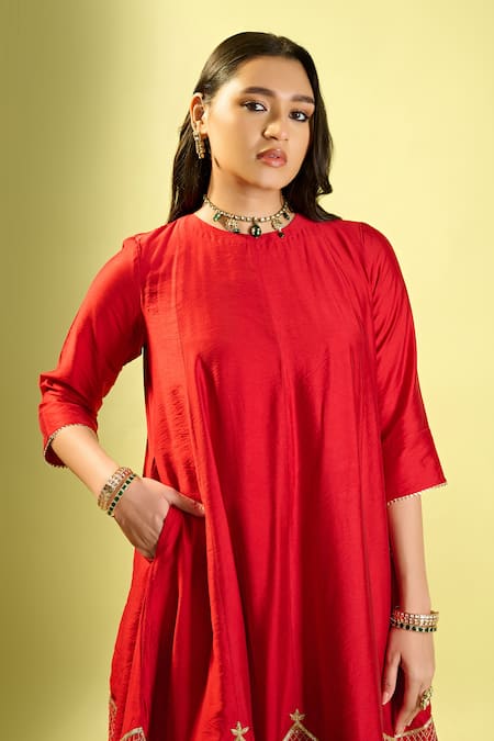 Buy_Komal Shah_Red Cotton, Chiffon Embroidery Round Neck Chand Jaal Maroon Kurta And Pant Set _Online_at_Aza_Fashions