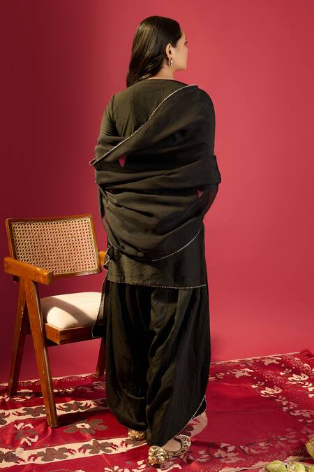 Komal Shah_Black Chanderi Embroidery Round Neck Kurta And Dhoti Set _Online_at_Aza_Fashions