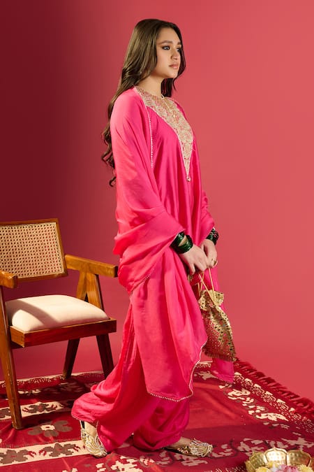 Shop_Komal Shah_Pink Chanderi Beads, Zari Split V-neck Kurta Dhoti Set _Online_at_Aza_Fashions