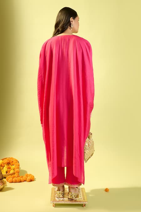 Komal Shah_Pink Chanderi, Silk Embroidery Split V-neck Hot Kaftan Set _Online_at_Aza_Fashions