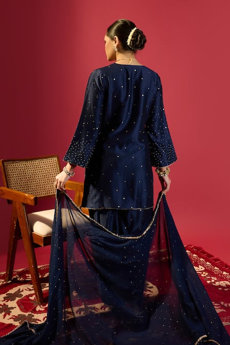 Shop_Komal Shah_Navy Organza, Chanderi Sequins, Embroidery V-neck Blue Hand Kurta Set _at_Aza_Fashions