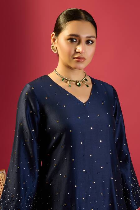Shop_Komal Shah_Navy Organza, Chanderi Sequins, Embroidery V-neck Blue Hand Kurta Set _Online_at_Aza_Fashions