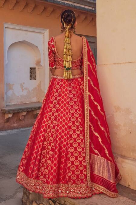 Shop Vinita Bhansali Red Silk, Brocade Sequins, Zari V-neck Meera Banarasi Lehenga Set at Aza Fashions Shop_Vinita Bhansali_Red Silk, Brocade Sequins, Zari V-neck Meera Banarasi Lehenga Set_at_Aza_Fashions